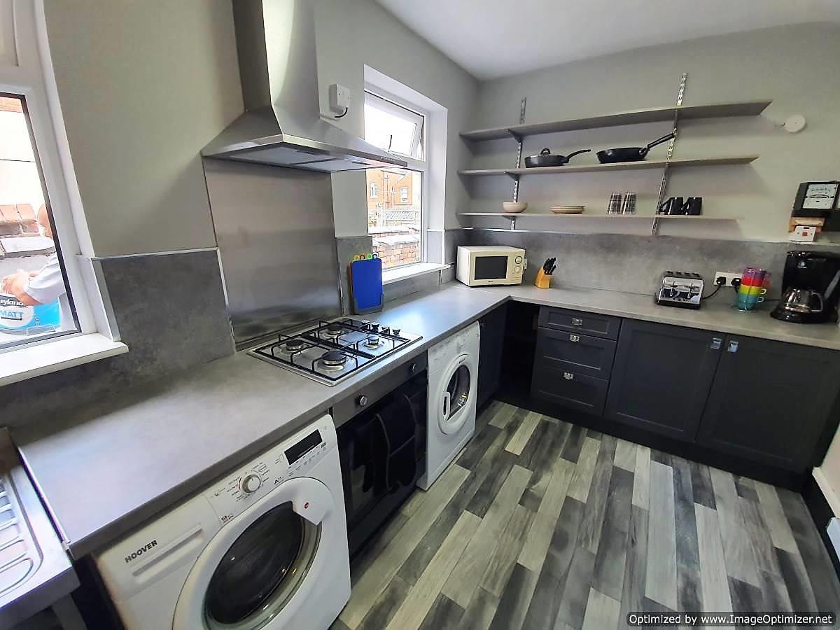 4 bed property in Edleston Road, Crewe